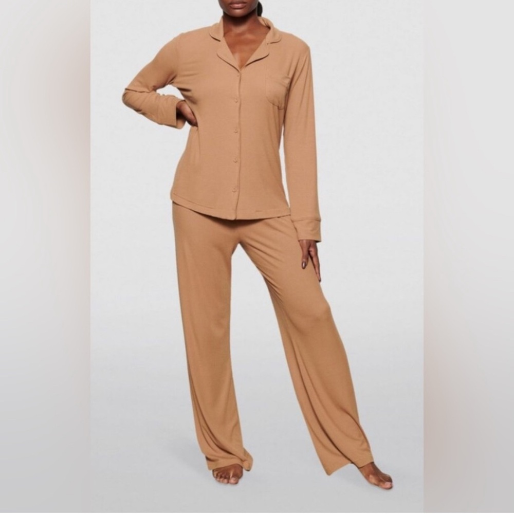 SKIMS Women's Long Sleeve Button Pajama Set in Camel